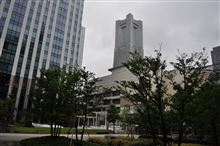 雨、鬱陶しいね。 