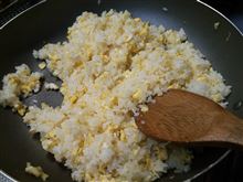 お昼ご飯は次女お手製なタマゴチャーハンを？！ 