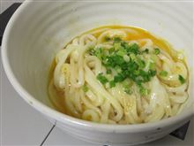 今日のディナーは、自宅で「かま玉うどん」