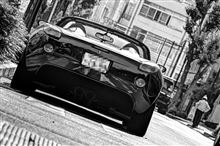 路駐車両の写真を撮ってみる。(ちゃんとお店の承諾得てます)