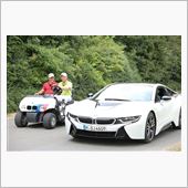 BMW i8 vs. Gol ...