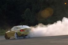BMW M のステキな動画。
