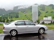 E-FHP11(日産プリメーラUK)とE-46 GH-AT18(BMW 316ti) E-FHP11(日産プリメーラUK)とE-46 GH-AT18(BMW 316ti)