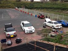 恋の浦ドリフト広場でパイロンジムカーナ。 恋の浦ドリフト広場でパイロンジムカーナ。
