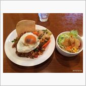 本格マレーシア料理店でナシゴ ...
