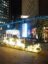 ♪雨は夜更け過ぎに～
