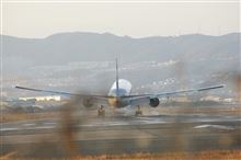 飛行機の着陸、難しそう・・・・・。