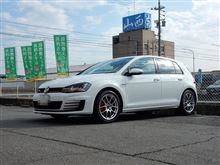 本日もこれから始まりました..ゴルフⅦ　GTI　人気のCpm　ブラックフレーム