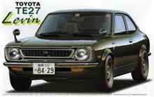 TE27  レビン　　　今でも充分かっこいいですね!!