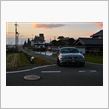 夕暮れにクルマの写真を撮りました。