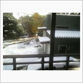 外は雪だけど部屋では半袖。コ ...