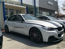 BMW F30 PERFORMANCE カーボンミラーカバー入手！