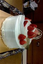 家族でクリスマスケーキを頂きました！･･･でも普段は（汗；