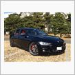 BMW F30 AH3 ACシュニッツァーフロントグリル（笑うセールスマン）とPERFORMANCEカーボンミラーカバー装着、ACシュニッツァーステッカー貼付