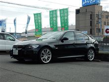メンテナンスは大事...BMW　E90　エンジンオイル交換　FUCHS　5W40