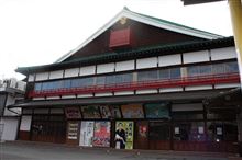 芝居小屋見学・・・ 芝居小屋見学・・・