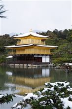 雪の金閣寺