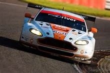 ル　マン24時間耐久レース　　　　マクラーレン？　　　アストンマーティン　？