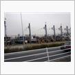 東急の車両基地に、違う色の車両が…