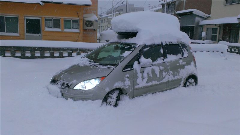 雪の上はvrよりも四駆コルト 笑 D2d3d4d5のブログ コルトをプレミアムコンパクトカーに みんカラ