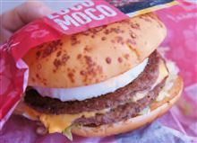 プチ弄り後マックのロコモコバーガーを食し