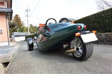 教習車エッセ。