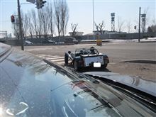 アストロの駐車場でカッコイイ車！