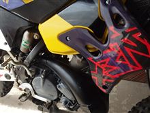 愛車にペンキが塗られる・・・　こんな事あるんですね～　　┐(&#39;～`;)┌