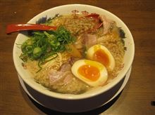 久しぶりにラーメン屋 