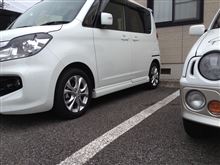 雨の中、夏タイヤへ交換。