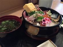 海鮮丼
