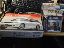 フラッと出かけてフラッと買い物、で、気が付けばフラットエンジンのプラモデルetcが手元に