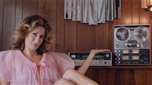 Apple MusicのCMとTEAC A-2340。 Apple MusicのCMとTEAC A-2340。
