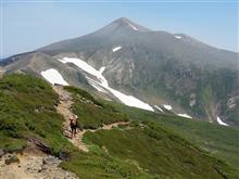 十勝連峰周遊登山（十勝岳温泉→三峰山→上ホロカメットク山→十勝岳→上ホロカメットク山→十勝岳温泉） 