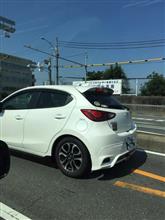 カッコいいデミオに出会いました・・・