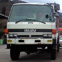 駐車場の整理ー２　　　　　（いすゞﾌｫﾜｰﾄﾞ4WD）　　8/24