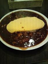 ソースを楽しむオムライス・・・ダイニングカフェシェア