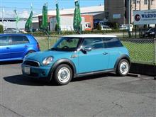 メンテナンスは大事...MINI　R56　エンジンオイル交換　FUCHS　5W40