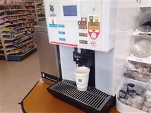 近所のコンビニで。