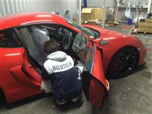 ☆　札幌のクルーズ ケイマンＧＴ４ シート＆ベルト間もなく完了　☆　