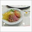 今日のランチは、「中国料理 香港楼」冷し中華 880円大盛でも同額
