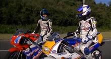 NSR圧勝の「NSR250 vs VFR400 2スト4ストの加速勝負」動画