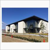 市の図書館の内覧会
