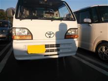 ちょっと雰囲気の違った軽トラック。