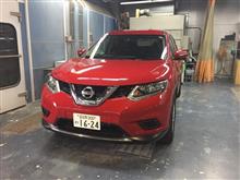 エクストレイルに乗っています。（笑）