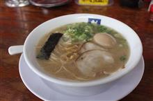 今日のランチは、「魁龍 小倉本店」煮玉子入りラーメン 750円