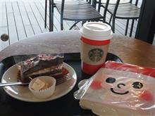 スタバで、ケーキ♪(&#180;▽｀；)ゞ