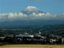 ラッキーでした・・・新幹線から富士山