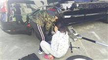 親子でスタッドレスタイヤ交換しました。