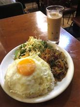 今日のランチは、「マンダラ」ガパオライス ランパス利用 500円